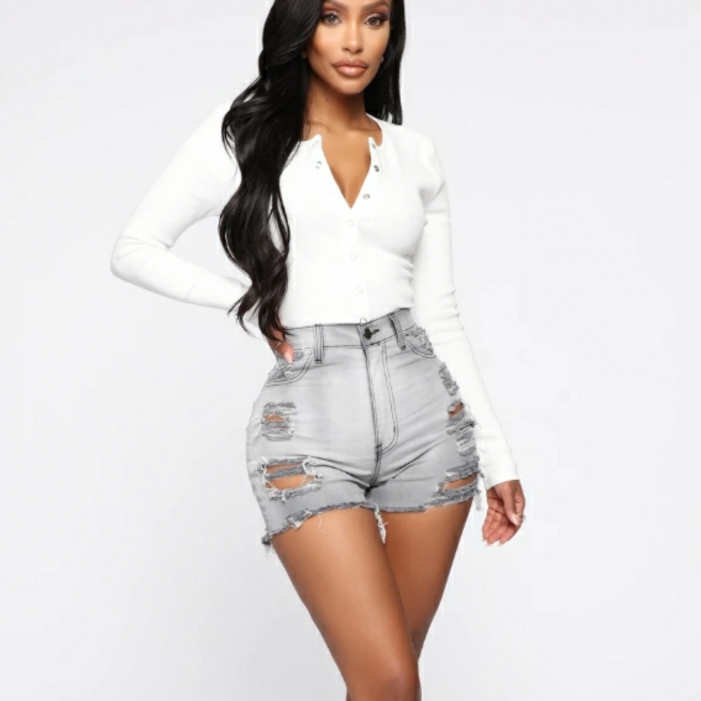 BNWT Fashion Nova Distressed Shorts